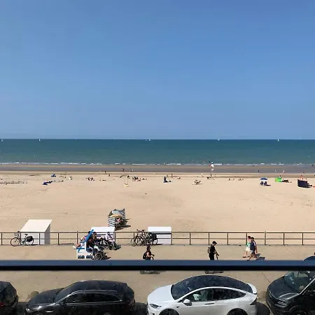 Enjoy And Relax With A View Of The Sea