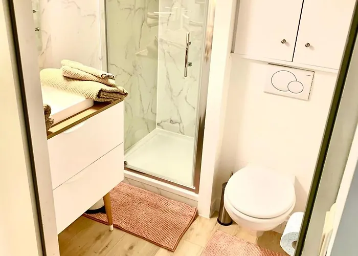 Enjoy And Relax With A View Of The Sea